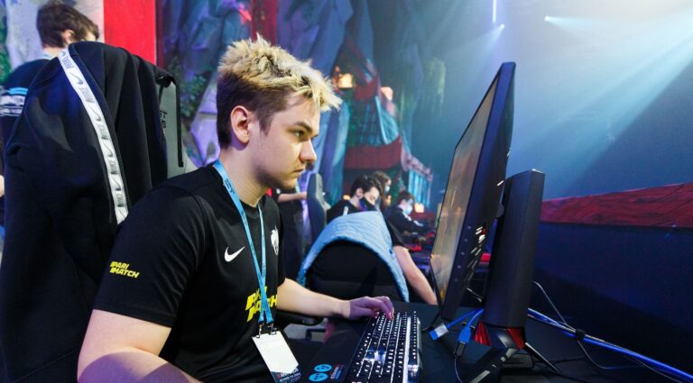 Yatoro dota2